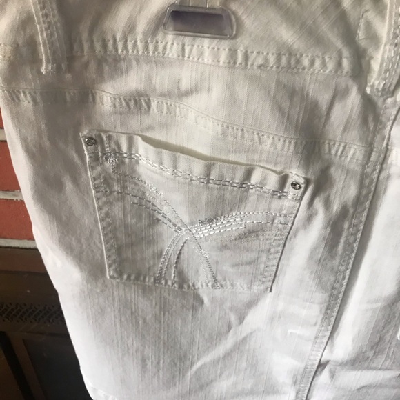 Gorgeous WHBM Mini Skirt - Picture 3 of 4